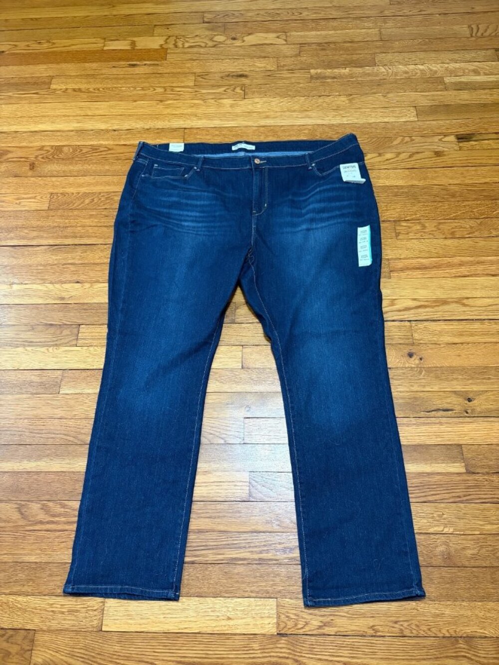 Levi Strauss Signature Gold Women's Mid-Rise Straight Jeans Plus Sz 28 46x32 NWT